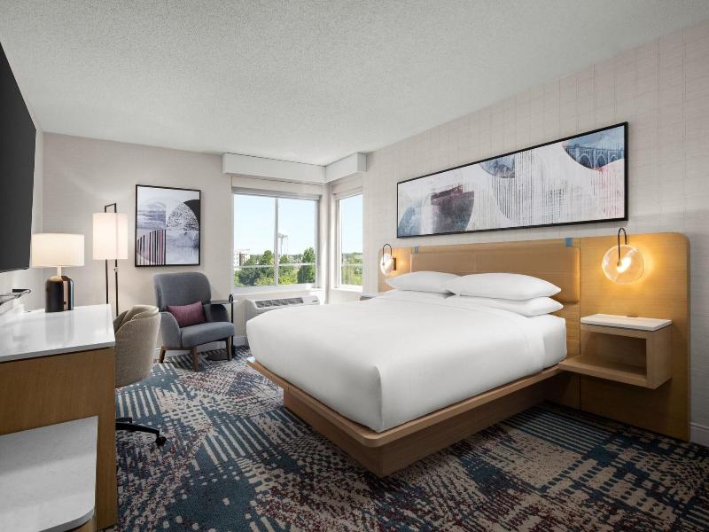 Delta Hotels By Marriott Colonial Heights image