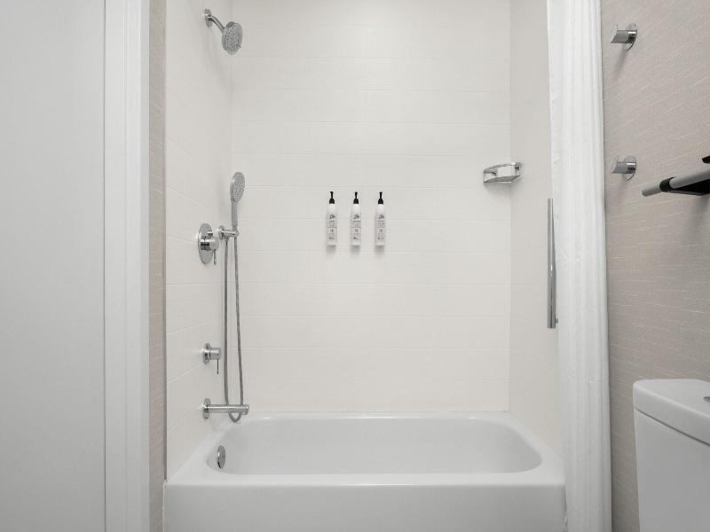 Delta Hotels By Marriott Colonial Heights image