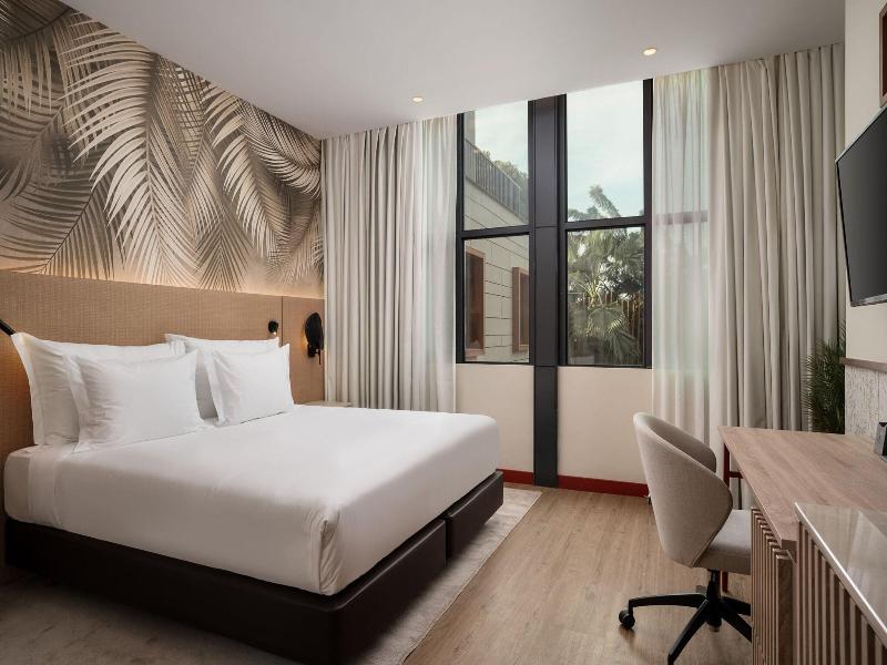 Protea Hotel Luanda image