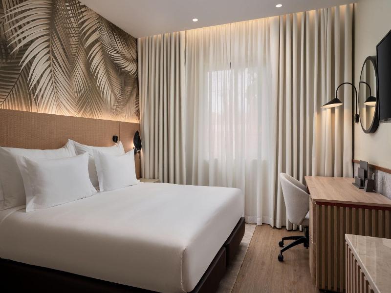 Protea Hotel Luanda image