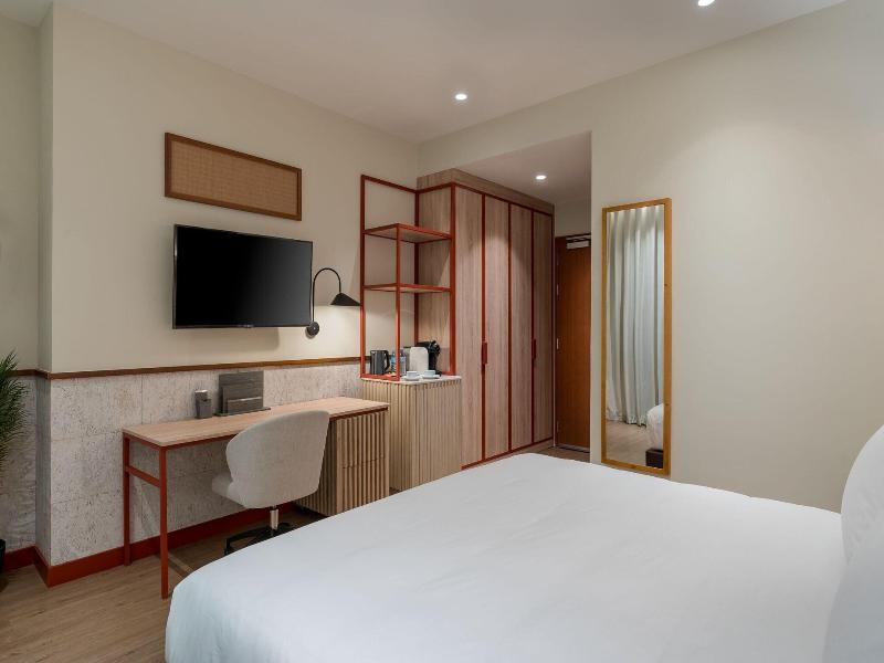 Protea Hotel Luanda image