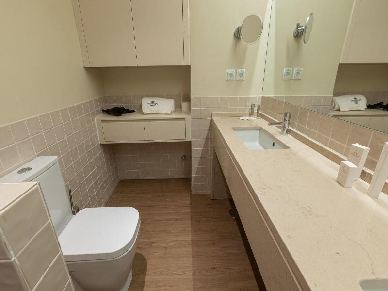 Protea Hotel Luanda image