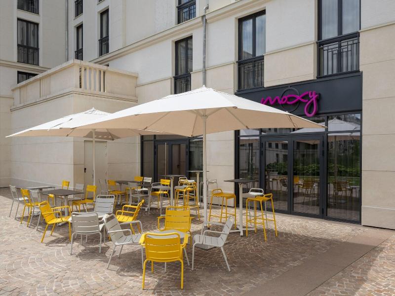 Moxy Paris Clamart image