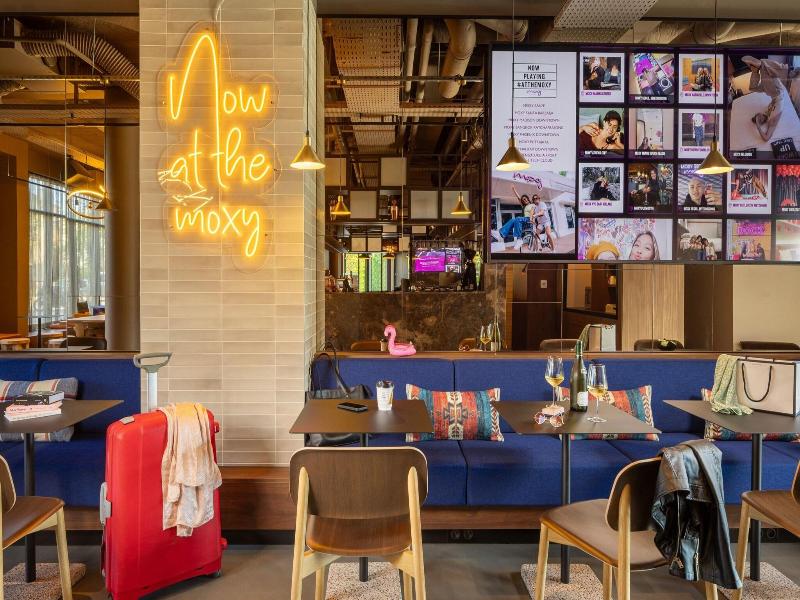 Moxy Paris Clamart image