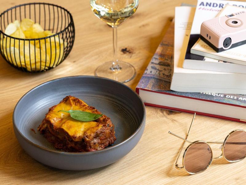 Moxy Paris Clamart image