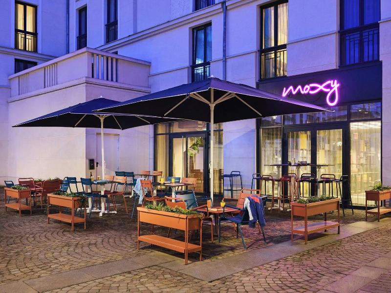 Moxy Paris Clamart image