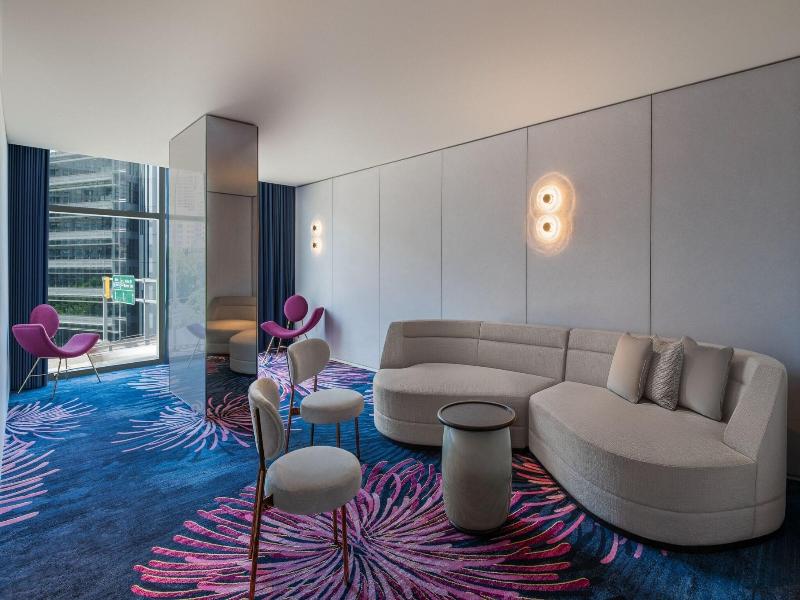 W Sydney image