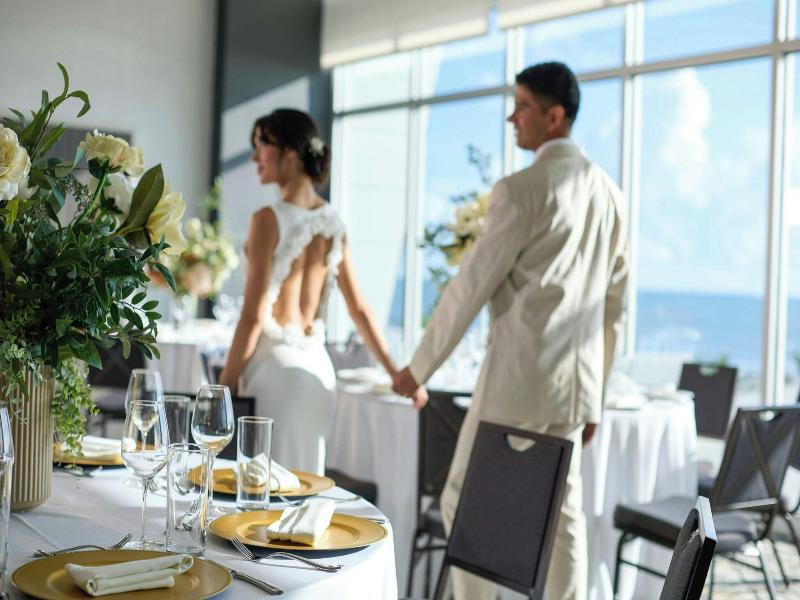 Renaissance Daytona Beach Oceanfront Hotel image