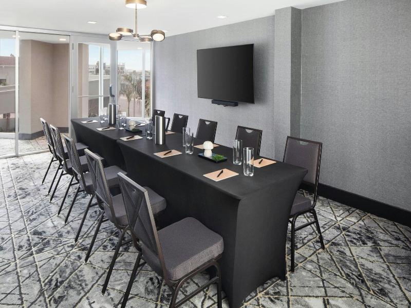 Renaissance Daytona Beach Oceanfront Hotel image