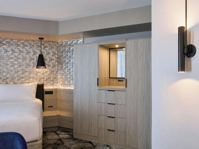 Renaissance Daytona Beach Oceanfront Hotel image