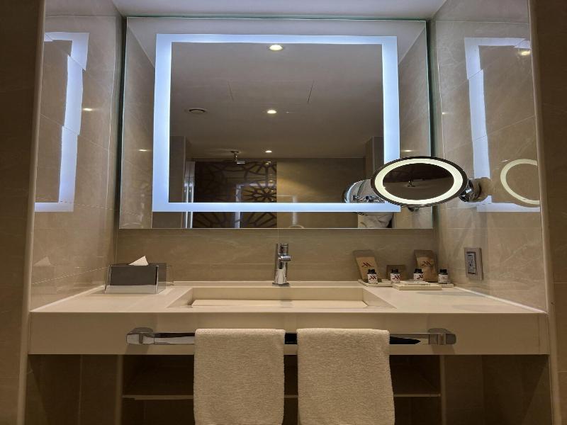 Algiers Marriott Hotel Bab Ezzouar image