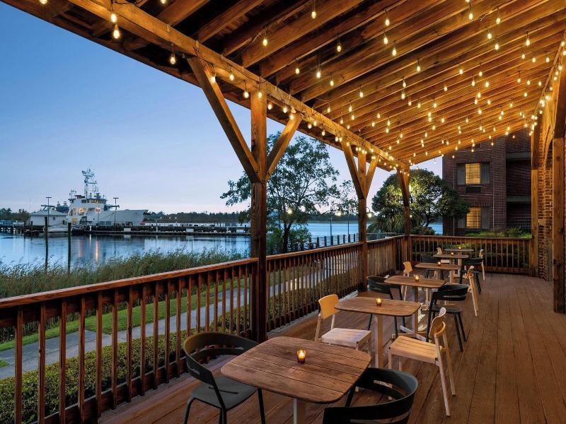 Aloft Wilmington At Coastline Center image
