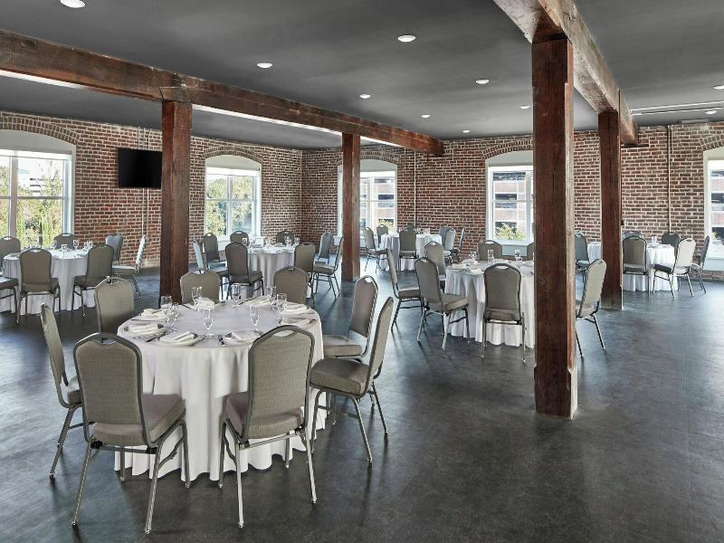 Aloft Wilmington At Coastline Center image