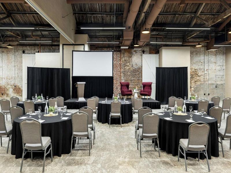Aloft Wilmington At Coastline Center image