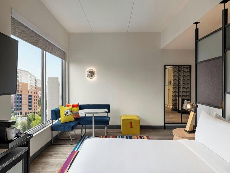 Aloft Wilmington At Coastline Center image