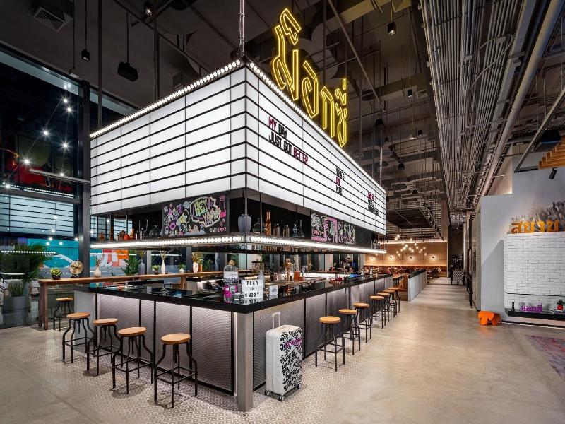 Moxy Bangkok Ratchaprasong image