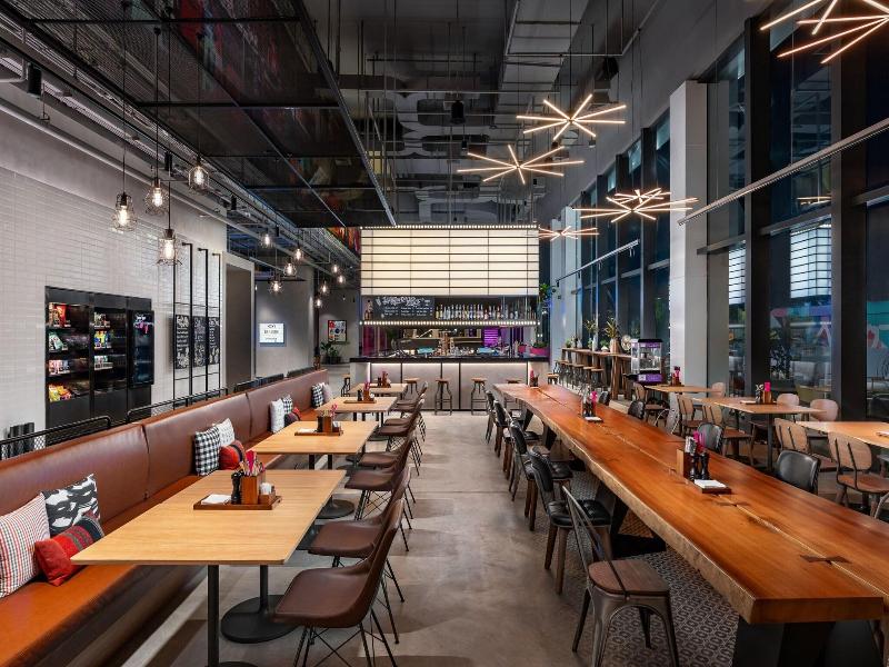 Moxy Bangkok Ratchaprasong image