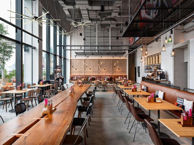 Moxy Bangkok Ratchaprasong image