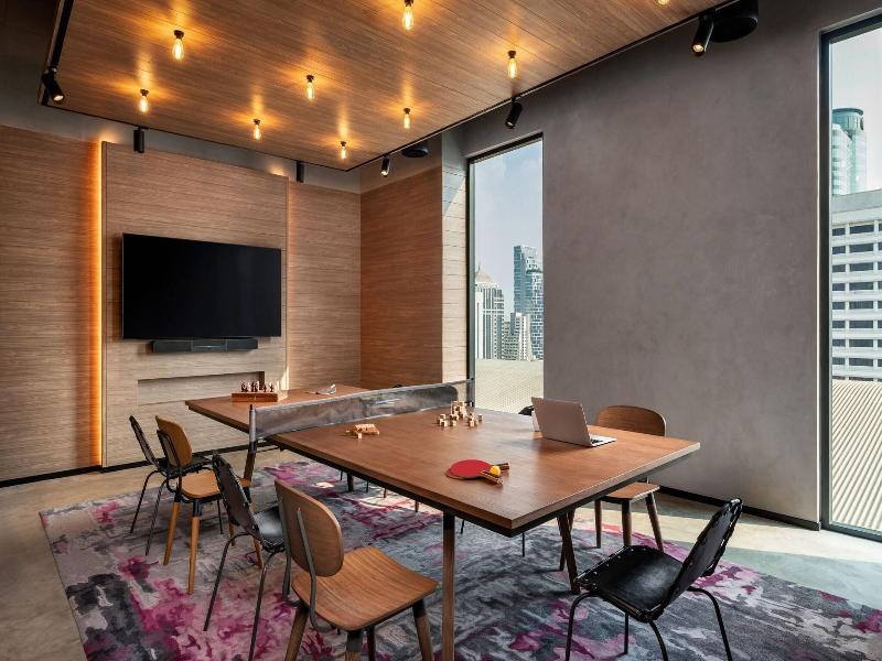 Moxy Bangkok Ratchaprasong image
