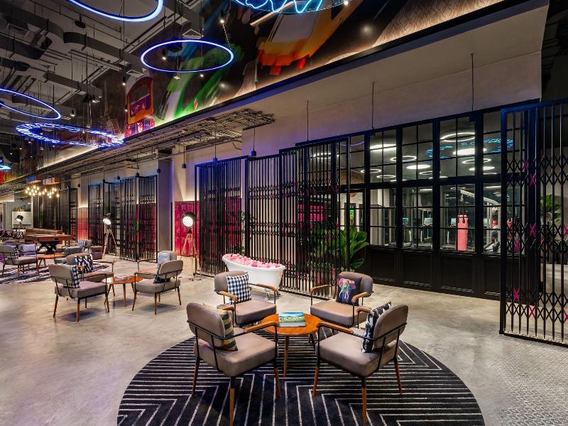 Moxy Bangkok Ratchaprasong image
