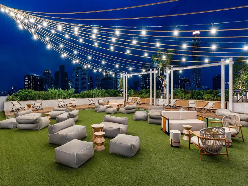 Moxy Bangkok Ratchaprasong image