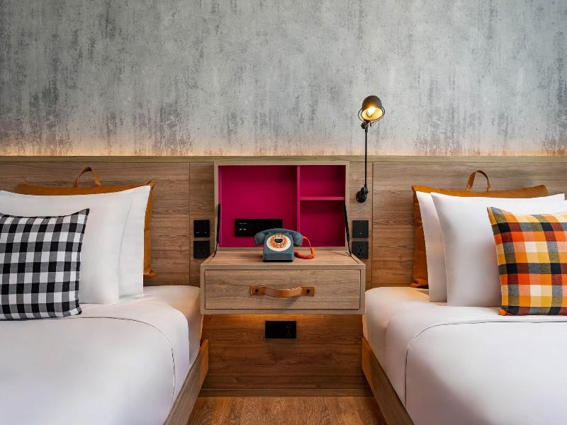 Moxy Bangkok Ratchaprasong image