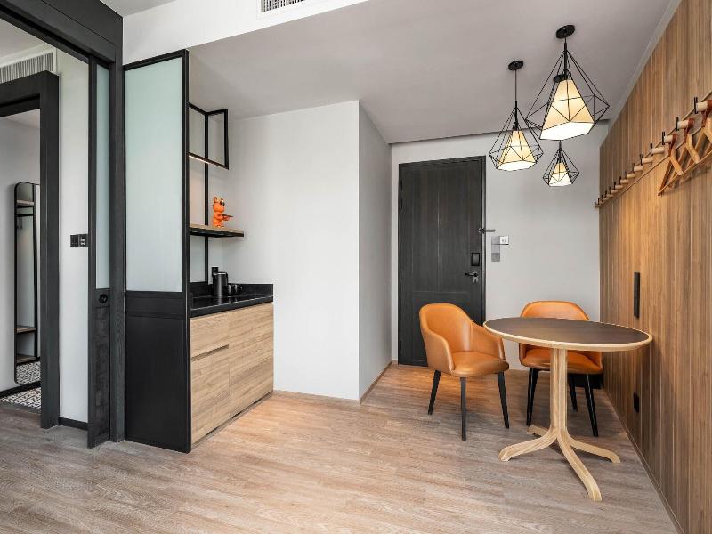 Moxy Bangkok Ratchaprasong image