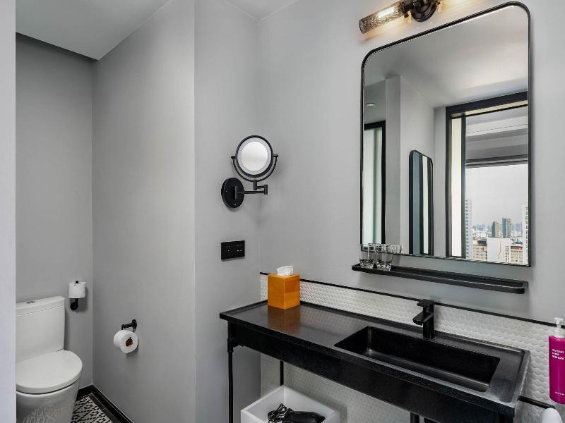 Moxy Bangkok Ratchaprasong image