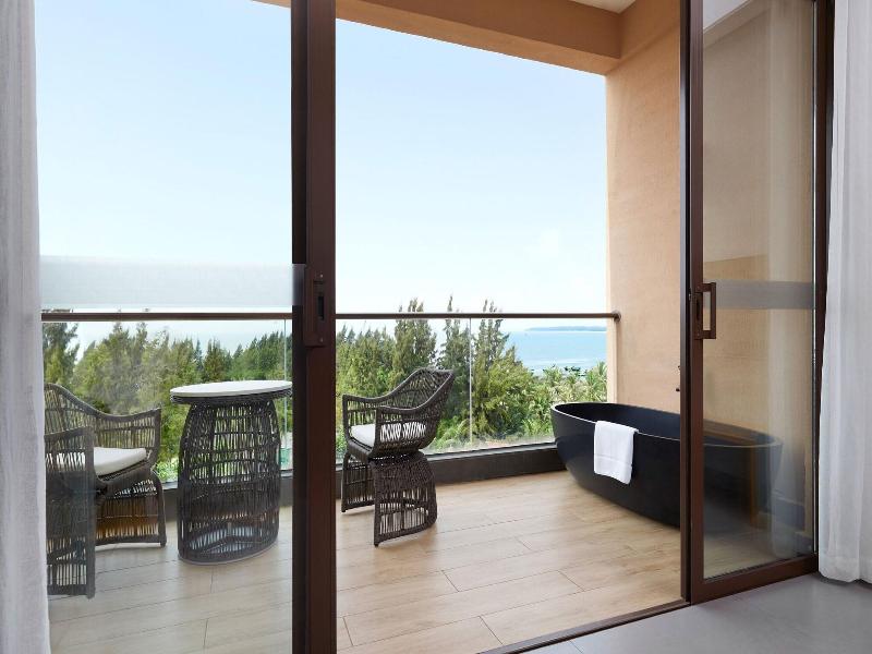 Sheraton Maoming Romantic Beach Resort image