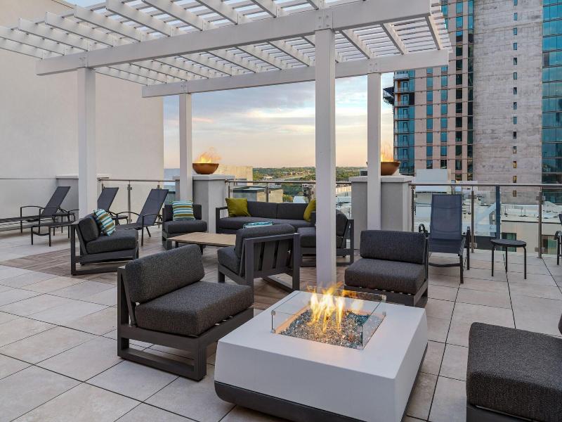 Fairfield Inn & Suites By Marriott Austin Downtown image