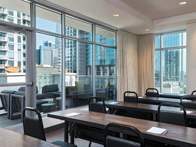 Fairfield Inn & Suites By Marriott Austin Downtown image