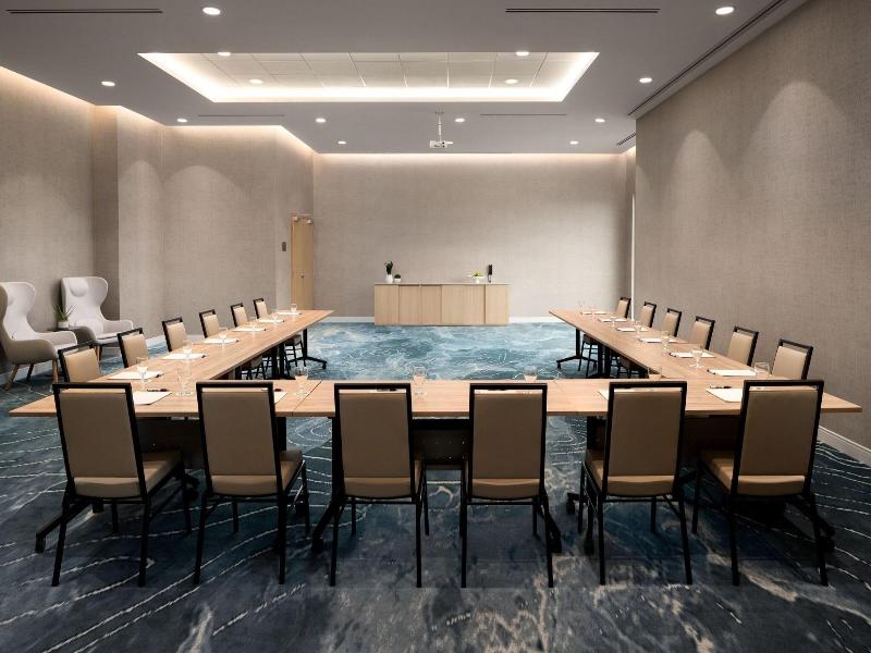 Delta Hotels By Marriott Vancouver Delta image