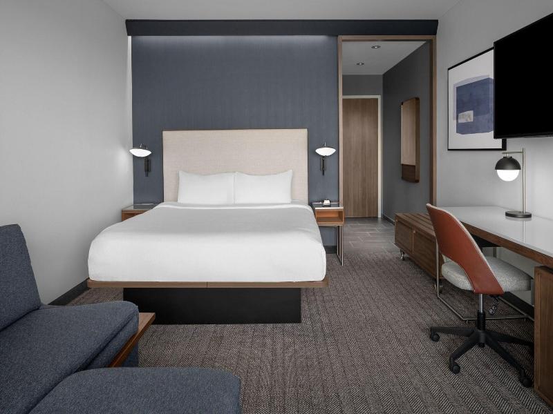 Courtyard By Marriott Myrtle Beach Oceanfront image