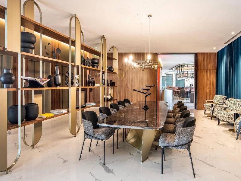 Renaissance Porto Lapa Hotel image