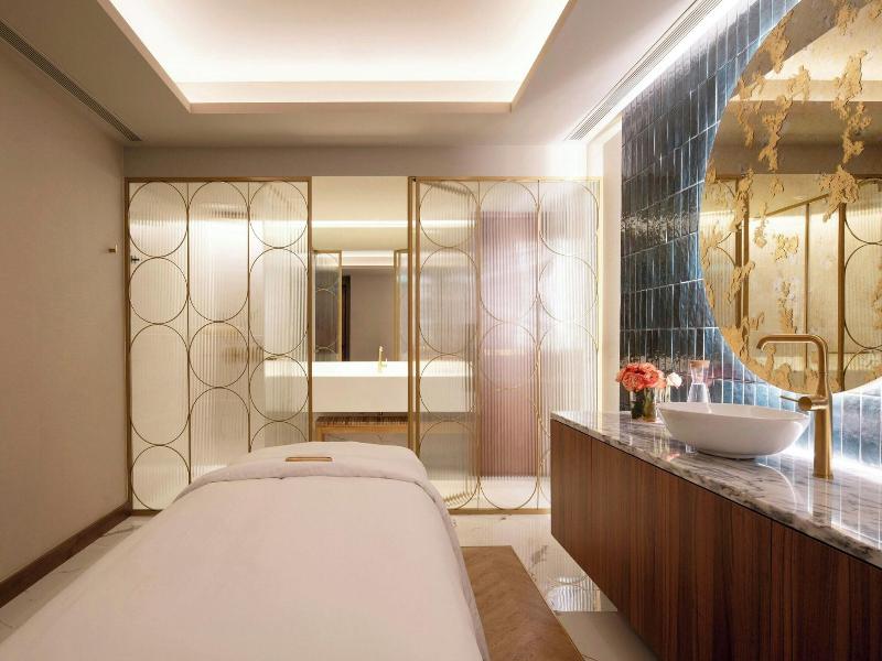 Renaissance Porto Lapa Hotel image