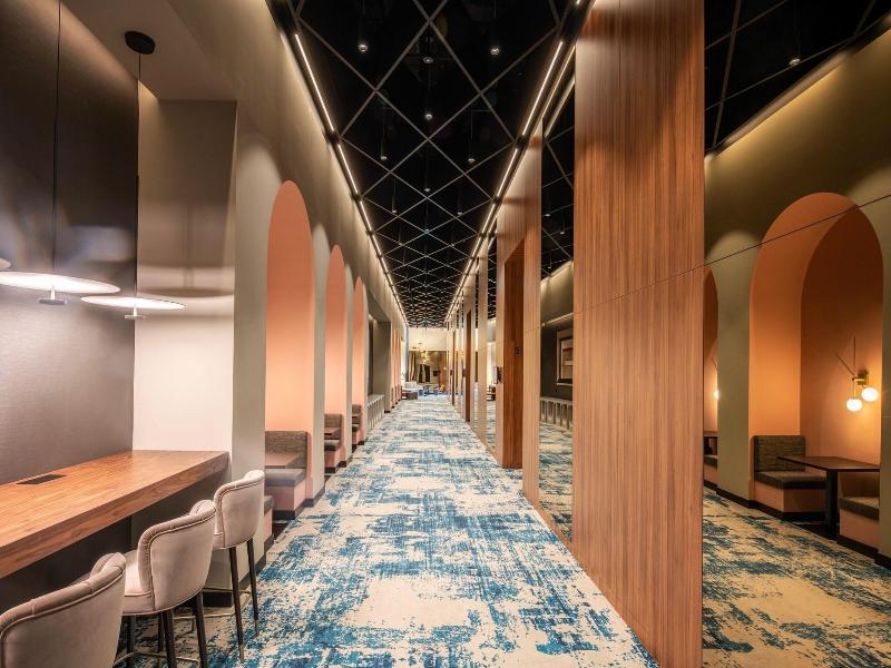 Renaissance Porto Lapa Hotel image