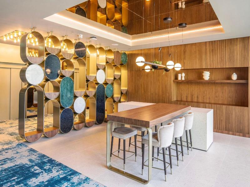 Renaissance Porto Lapa Hotel image