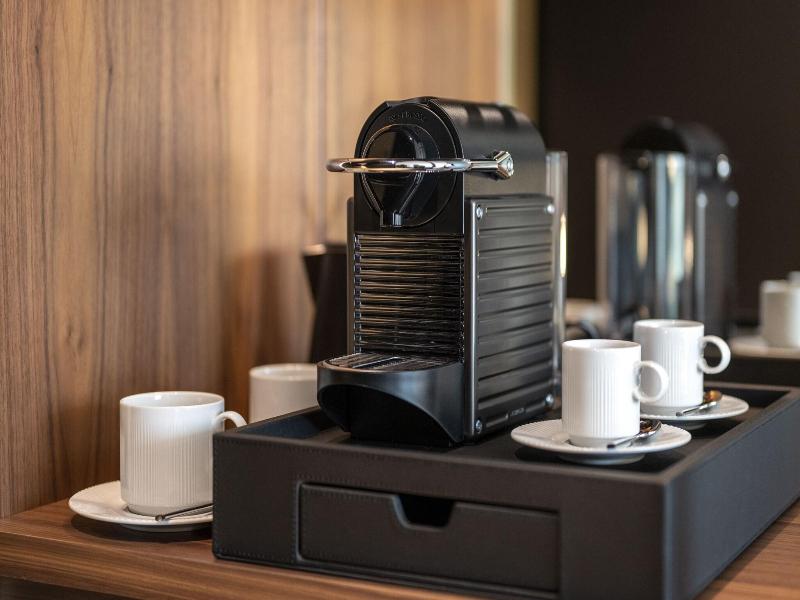 Renaissance Porto Lapa Hotel image