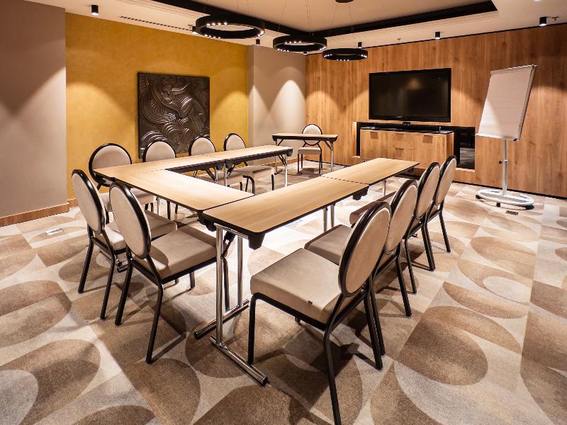 Courtyard By Marriott Cluj-Napoca Downtown image