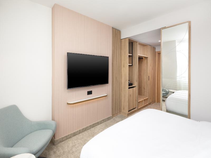 Courtyard By Marriott Cluj-Napoca Downtown image