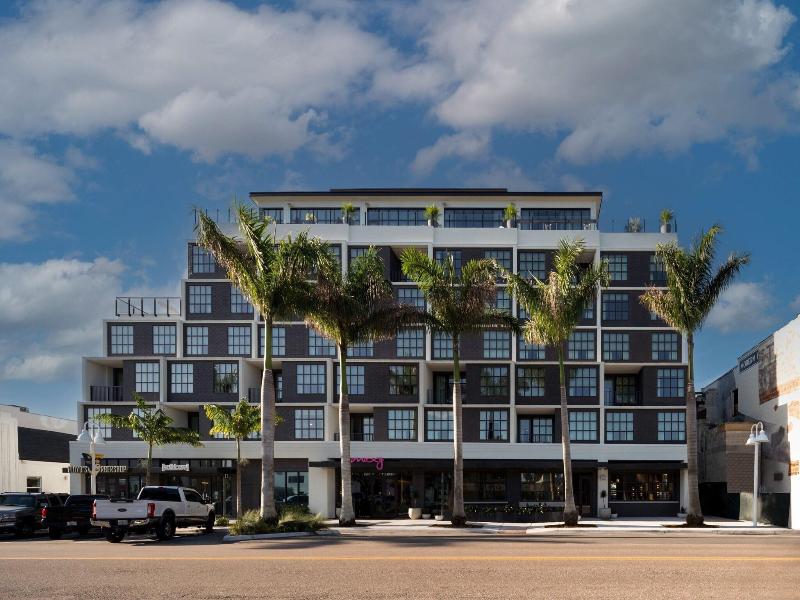 Moxy St. Petersburg Downtown image