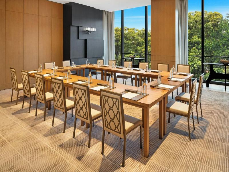 Jw Marriott Hotel Nairobi image