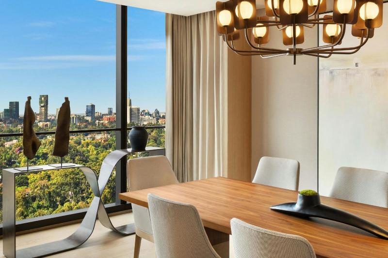 Jw Marriott Hotel Nairobi image