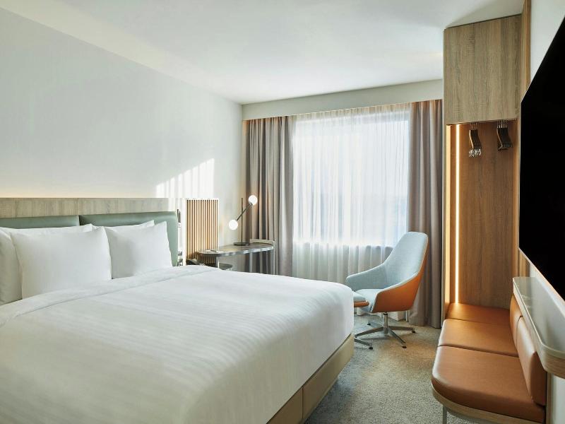 Courtyard By Marriott Sheffield image