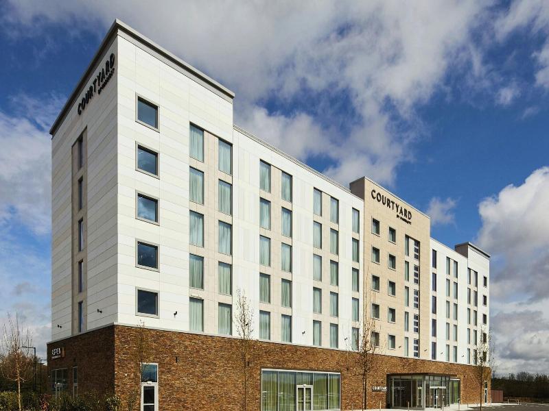 Courtyard By Marriott Sheffield image