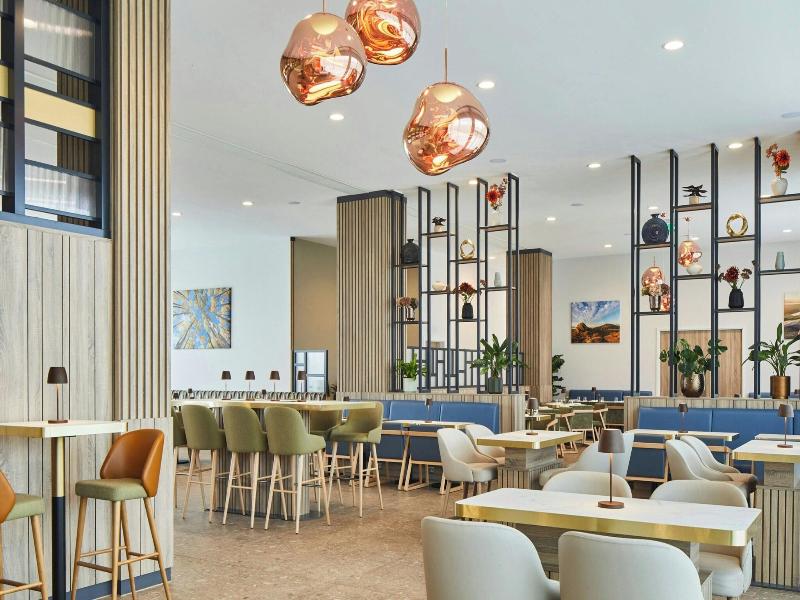 Courtyard By Marriott Sheffield image