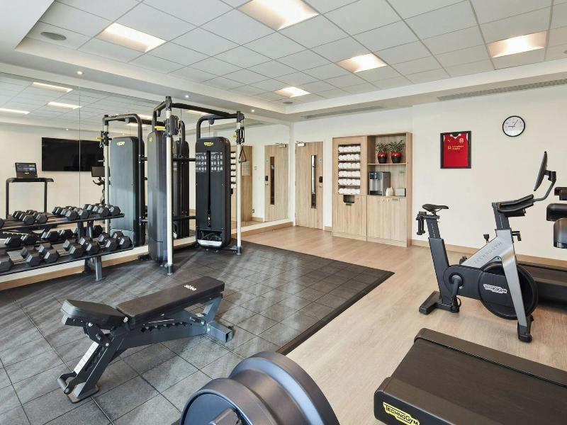 Courtyard By Marriott Sheffield image