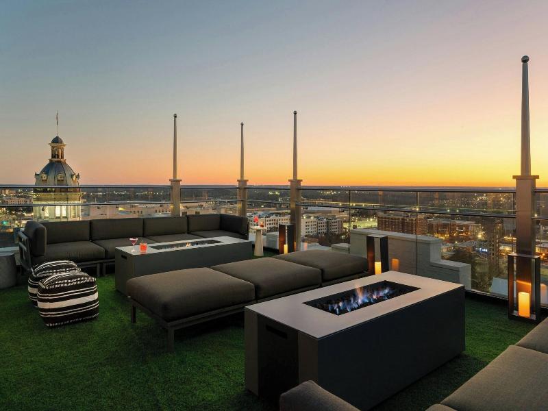 Moxy Columbia Downtown