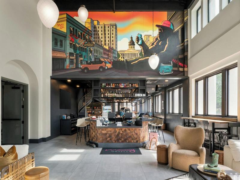 Moxy Columbia Downtown
