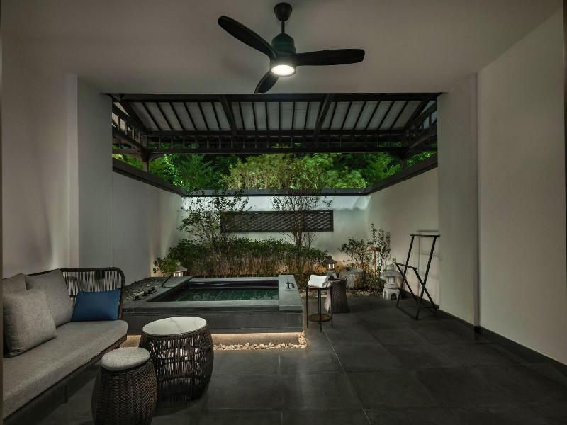 Sheraton Maoming Hot Spring Resort image